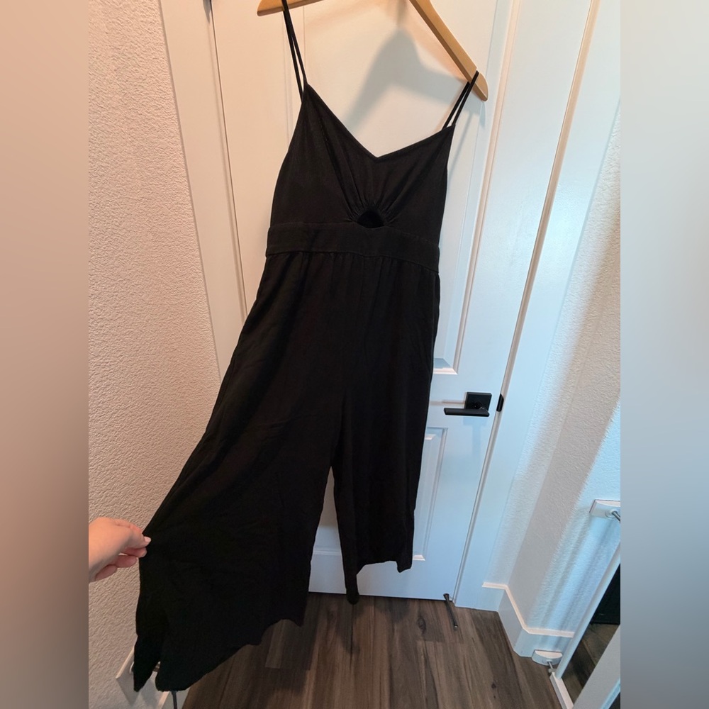 Black Spaghetti-Strap Wide-Leg Linen Jumpsuit
